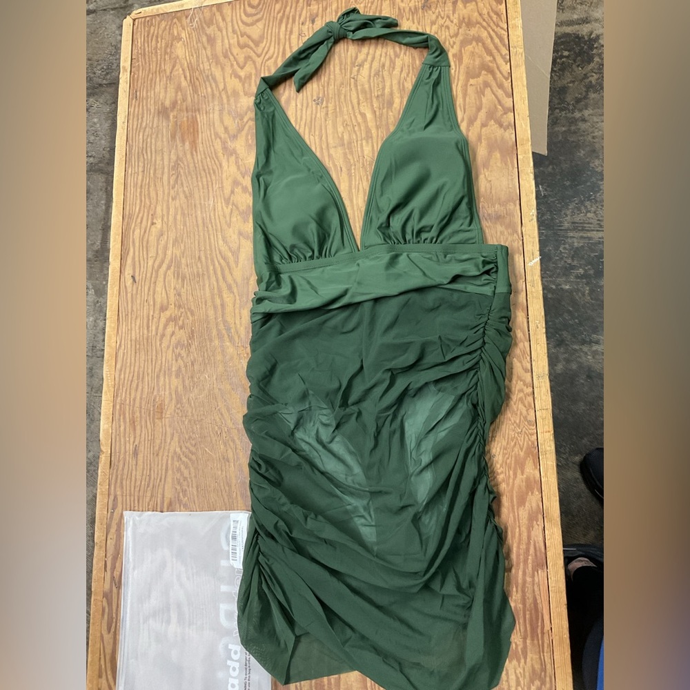 Cupshe Green Plunge Swim-dress